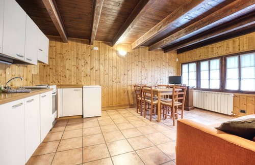 Macugnaga Apartment | Nice apartment for 6 guests with TV, balcony, pets allowed and panoramic view
