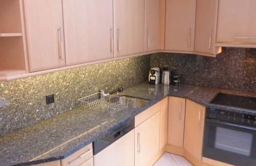 Taesch Apartment | Nice apartment for 6 guests with WIFI, TV, balcony and parking