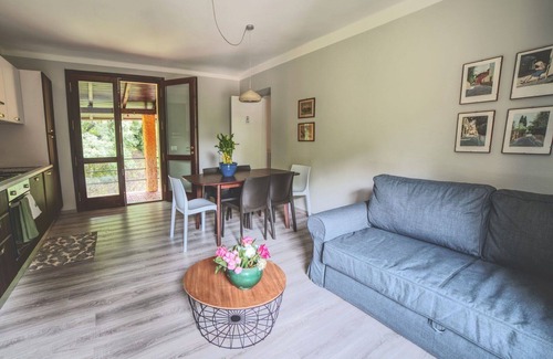 Oleggio Castello Apartment | Nice apartment for 6 guests with WIFI, TV, terrace and pets allowed
