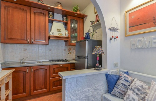 Pomonte Apartment | Nice apartment for 6 guests with WIFI, A/C, TV, terrace and pets allowed