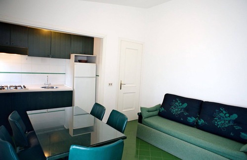 Sperlonga Apartment | Nice apartment for 6 guests with A/C, pool, WIFI, TV, terrace and pets allowed