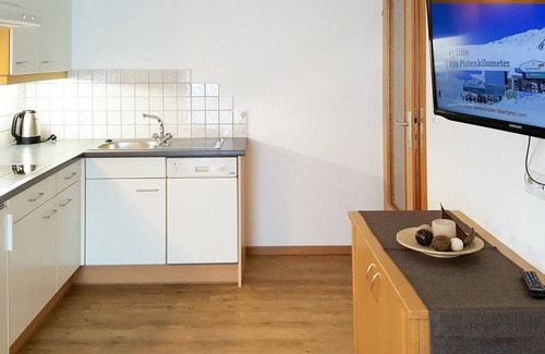 Fendels Apartment | Nice apartment for 6 people with WIFI, TV, terrace, pets allowed and parking