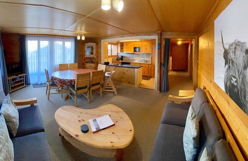 Graechen Apartment | Nice apartment for 6 people with WIFI, TV, balcony and panoramic view
