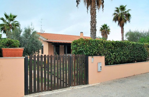 Fondi Apartment | Nice apartment for 6 people with A/C, WIFI, TV, terrace and pets allowed