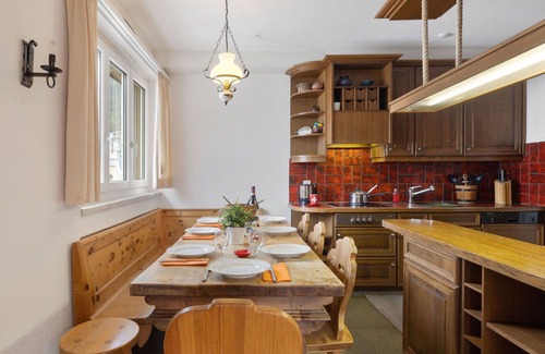 Meierhof Apartment | Nice apartment for 7 guests with WIFI, TV, balcony and parking