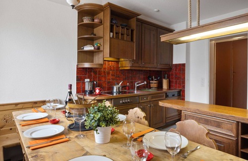 Meierhof Apartment | Nice apartment for 7 guests with WIFI, TV, balcony and parking