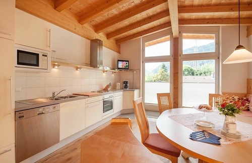 Zillertal Apartment | Nice apartment for 8 people with WIFI, TV and balcony