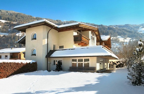 Zillertal Apartment | Nice apartment for 8 people with WIFI, TV and balcony