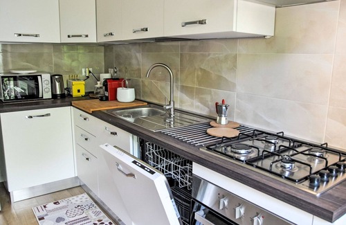 Formia Apartment | Nice apartment for 8 people with WIFI, A/C, TV, balcony, pets allowed and parking