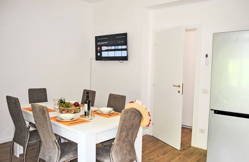 Formia Apartment | Nice apartment for 8 people with WIFI, A/C, TV, balcony, pets allowed and parking