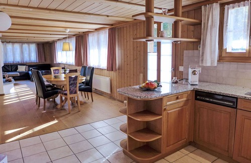 Gadmen Apartment | Nice apartment for 5 people with WIFI, TV, patio, pets allowed and panoramic view