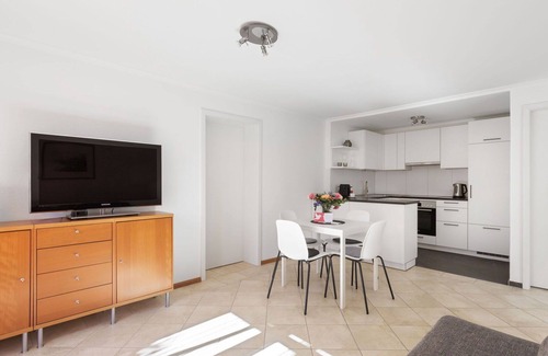 Ronco sopra Ascona Apartment | Nice apartment for 4 people with WIFI, TV, patio, pets allowed, panoramic view and parking