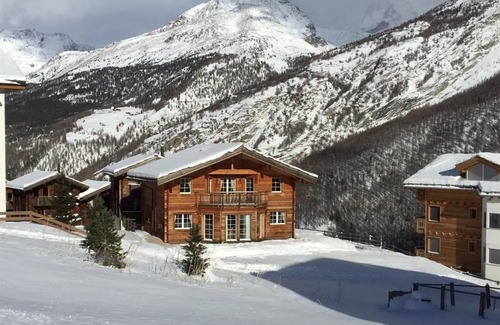 Saas-Fee Apartment | Nice apartment for 8 people with WIFI, TV, balcony and pets allowed