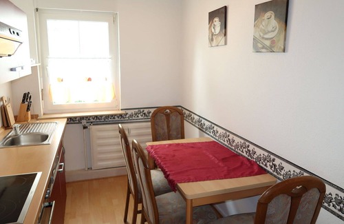 Schiffdorferdamm Apartment | Nice apartment for 4 people with WIFI, TV and pets allowed