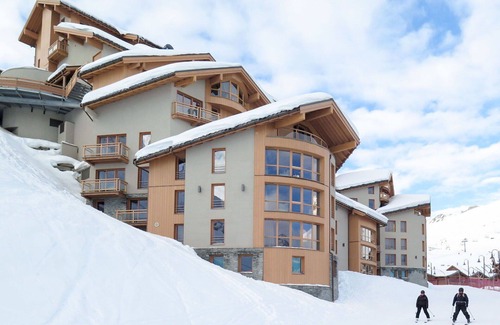 Tignes Apartment | Nice apartment for 4 people with pool, WIFI, TV, pets allowed and parking