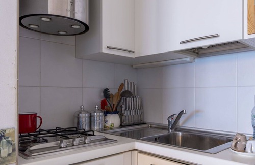 Ospedaletti Apartment | Nice apartment for 4 guests with A/C, WIFI, pool, terrace, pets allowed and parking