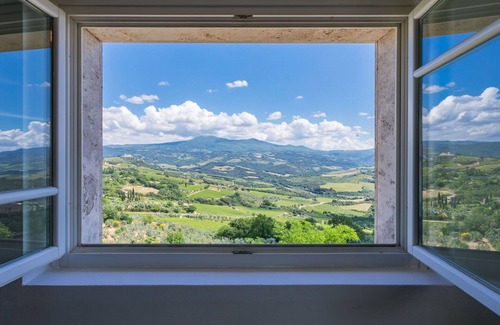 Montalcino Apartment | Nice apartment for 6 people with WIFI, pets allowed and panoramic view