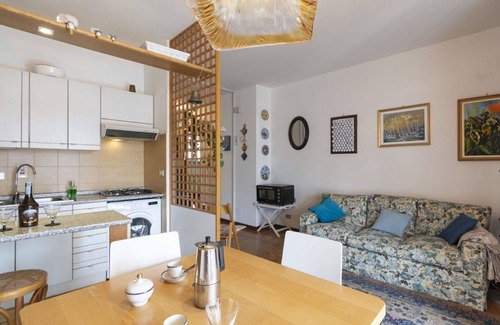 Riva Ligure Apartment | Nice apartment for 5 guests with WIFI, TV, balcony and pets allowed