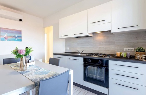 La Muddizza Apartment | Nice apartment for 5 people with A/C, TV, terrace, pets allowed and parking