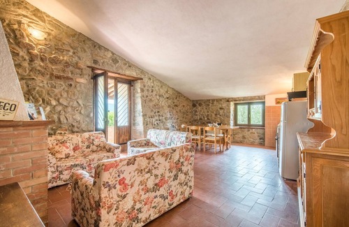 Radicondoli Apartment | Nice apartment in Radicondoli SI