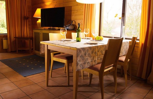 Hasselfelde House | Nice apartment in villa for 4 guests with WIFI, TV, terrace and pets allowed