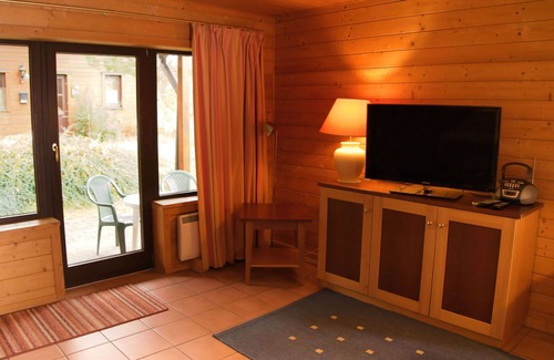 Hasselfelde House | Nice apartment in villa for 4 guests with WIFI, TV, terrace and pets allowed