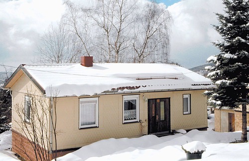 Steinbach-Hallenberg House | Nice apartment in villa for 4 guests with WIFI, TV and patio