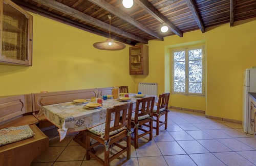 Nembro Apartment | Nice apartment in Nembro with WiFi