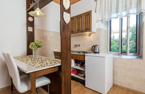 Municipality of Omisalj Apartment | Nice apartment in Omisalj with WiFi