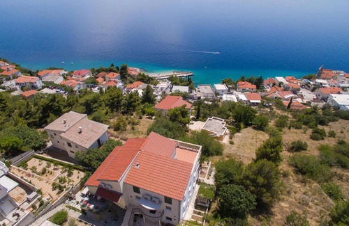 Pisak Apartment | Nice Apartment In Pisak With House Sea View