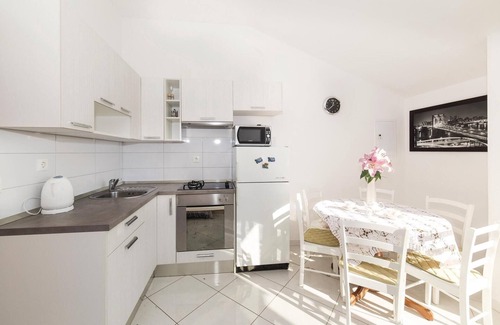 Poljica Apartment | Nice apartment in Poljica