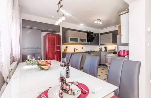 Sarsoni Apartment | Nice apartment in Rijeka with WiFi
