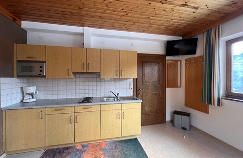Mittersill Villa | Nice apartment in villa for 2 guests with WIFI, TV, balcony and panoramic view