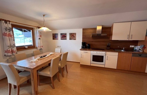 Piesendorf Villa | Nice apartment in villa for 5 people with WIFI, TV and terrace