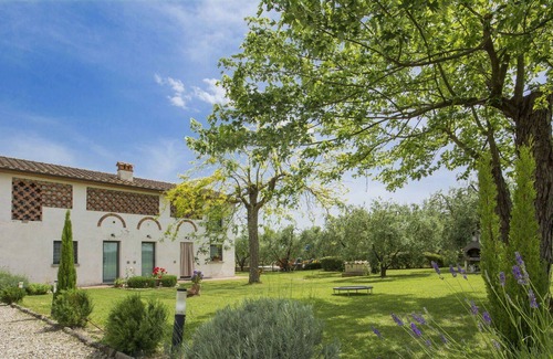 Cerreto Guidi Villa | Nice apartment in villa for 4 people with pool, WIFI, TV and parking