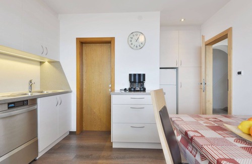 Bulla House | Nice apartment in villa for 16 people with WIFI, TV, balcony and parking