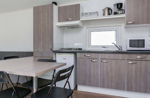 Houthalen House | Nice apartment in villa for 6 people with hot tub, pool, TV, terrace and parking