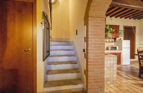 Poggiarello Villa | Nice apartment in villa with WIFI, pool, TV, terrace and pets allowed, close to San Gimignano