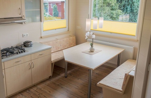 Bad Emstal House | Nice apartment in villa for 5 guests with pool, WIFI, TV, terrace and pets allowed