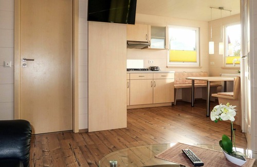 Bad Emstal House | Nice apartment in villa for 5 guests with pool, WIFI, TV, terrace and pets allowed