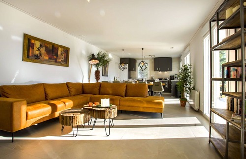 Alcalali Villa | Nice apartment in villa with A/C, private pool, WIFI, TV, patio, pets allowed and panoramic view