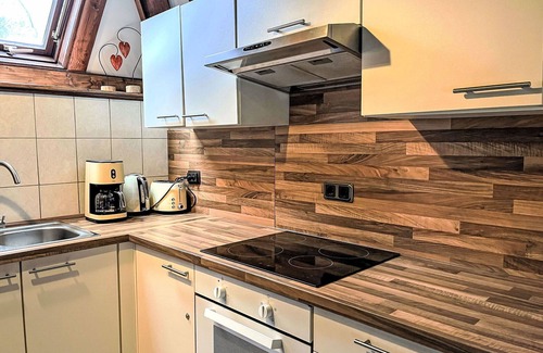 Frielendorf House | Nice apartment in villa for 6 guests with WIFI, TV, terrace, pets allowed and parking