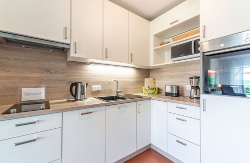 Zandt House | Nice apartment in villa for 6 guests with WIFI, TV, terrace and pets allowed
