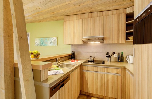 Les-Trois-Moutiers House | Nice apartment in villa for 4 guests with pool, WIFI, hot tub, TV, terrace and parking