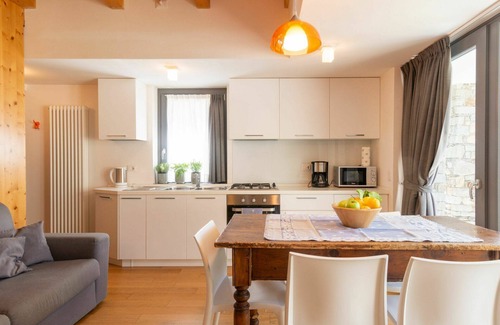 Colico Piano House | Nice apartment in villa for 4 people with WIFI and terrace