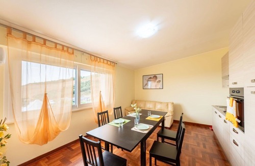 Citta Sant'Angelo Villa | Nice apartment in villa with A/C, WIFI, pool, TV, patio, pets allowed, panoramic view, parking