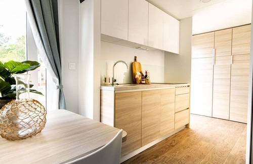 Noordoostelijk van Schaarsbergen House | Nice apartment in villa for 4 guests with WIFI, A/C, pool, TV and terrace
