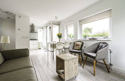 Municipality of Vlissingen House | Nice apartment in villa for 4 people with WIFI, TV, terrace and pets allowed