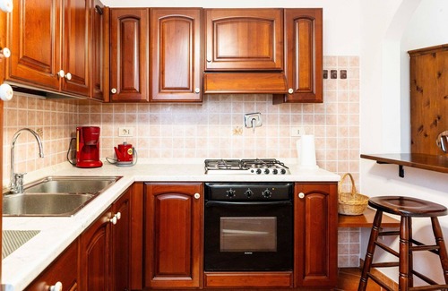 Diano Castello Apartment | Nice apartment for 6 people with WIFI, pool, TV, terrace and pets allowed