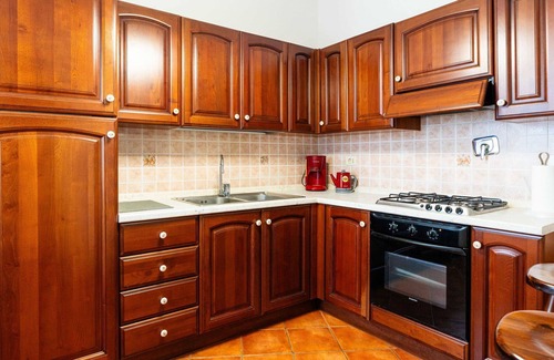 Diano Castello Apartment | Nice apartment for 6 people with WIFI, pool, TV, terrace and pets allowed